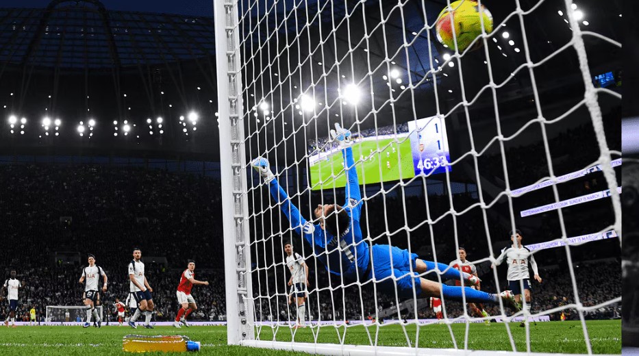 تاریخ‌سازی آرسنال با برد ۴-۱ مقابل اسپرز