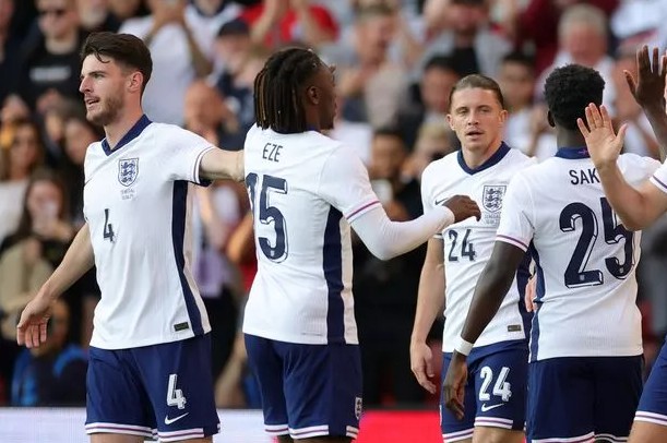 ابریچی ازه؛ انتقالی مهم‌تر از رودریگو و یوکرش در نقشه طلایی آرسنال