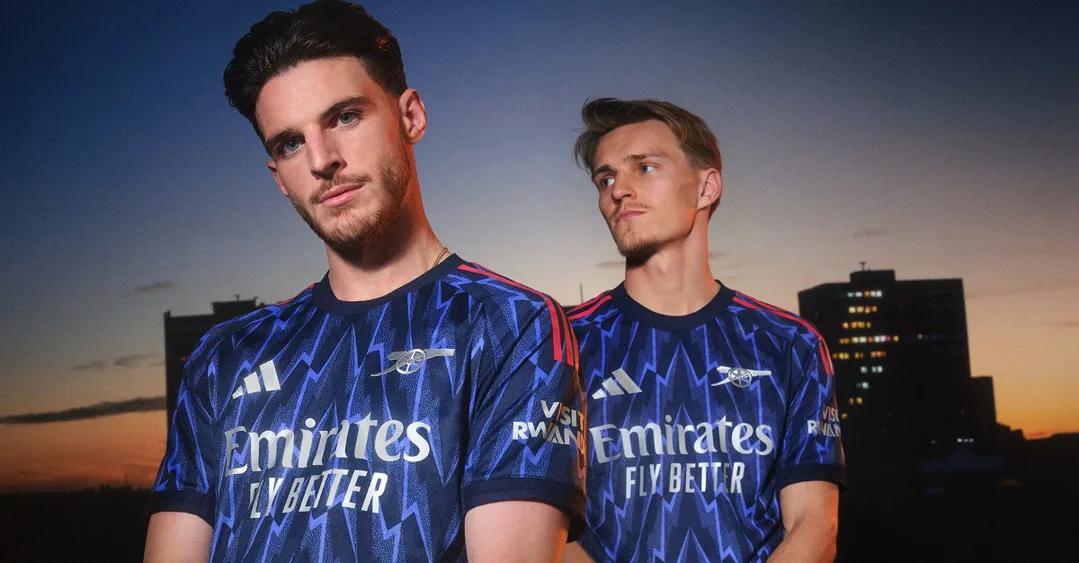 arsenal away kit